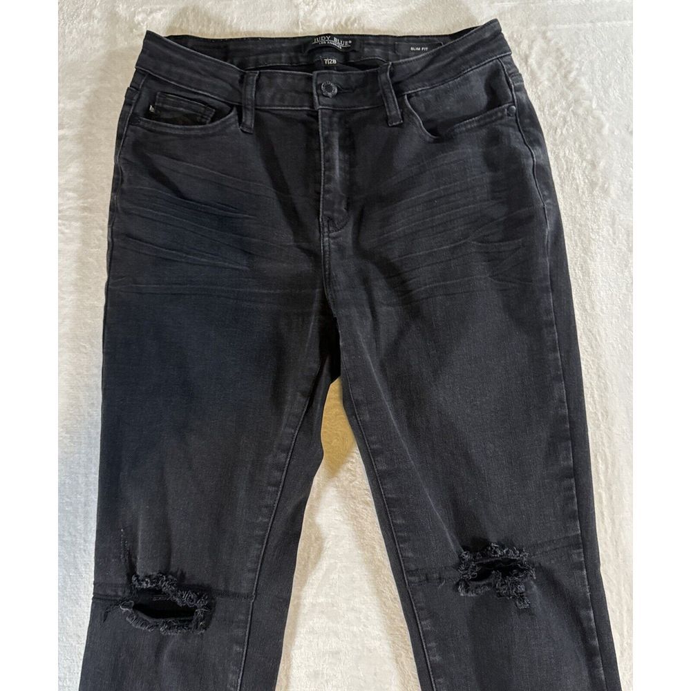 Judy Blue Jeans SZ 28 Black Slim Fit Mid Rise Stretch Distressed Raw Hem JB88137 - Picture 2 of 14